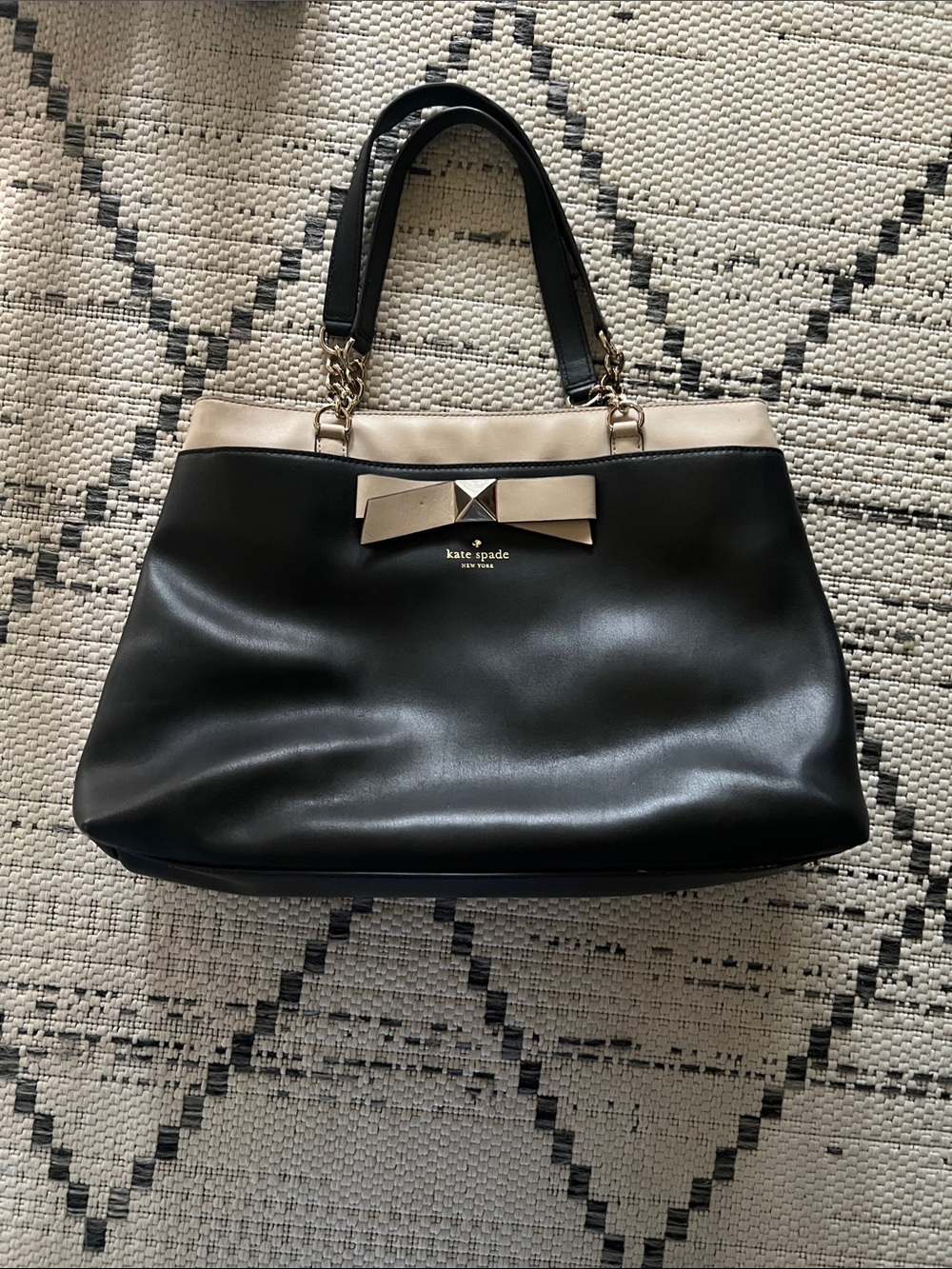 kate spade Black and Cream Leather Bow-Accent Tote